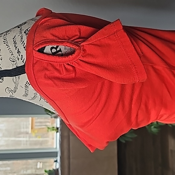 Woman's Cold-shoulder Top - Picture 6 of 16